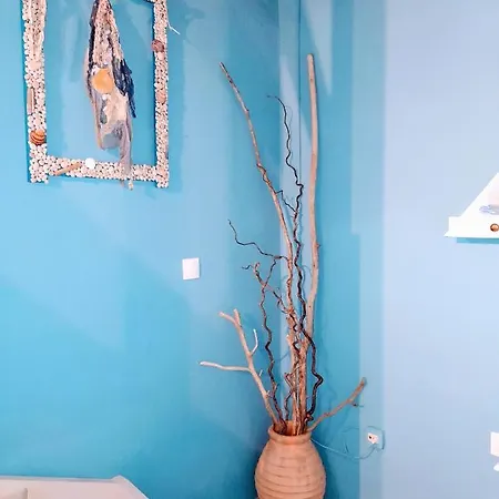 Katia's Attic بيت ضيافة أخارافي