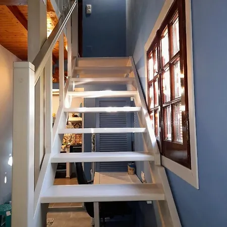 Katia's Attic Πανσιόν Αχαράβη