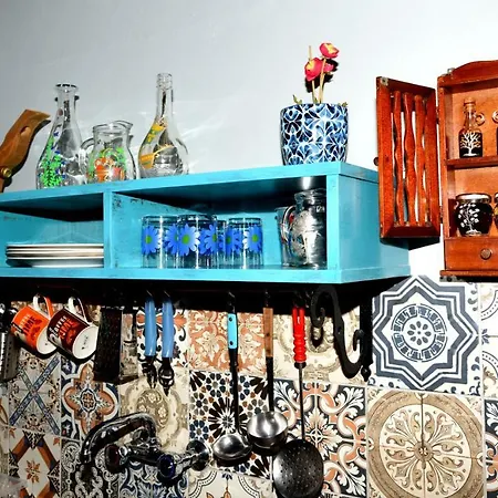 Katia's Attic بيت ضيافة