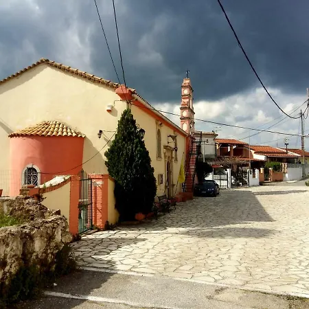 Πανσιόν Katia's Attic Αχαράβη