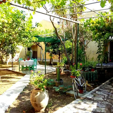 Katia's Attic 게스트하우스 *